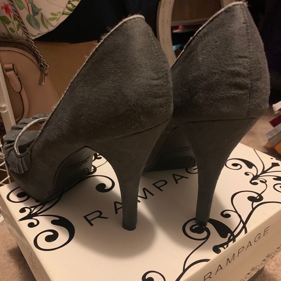 Peep toe stilettos - Picture 3 of 5